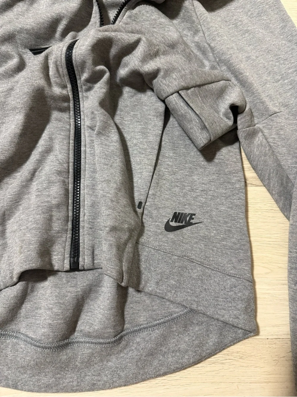 Nike Heather Grey Black Tech Sweatshirt Hoodie Zip Up Women’s Size Small